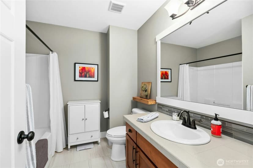 Property photo for 1340 Brooklyn Walk Ne, Issaquah photo 16