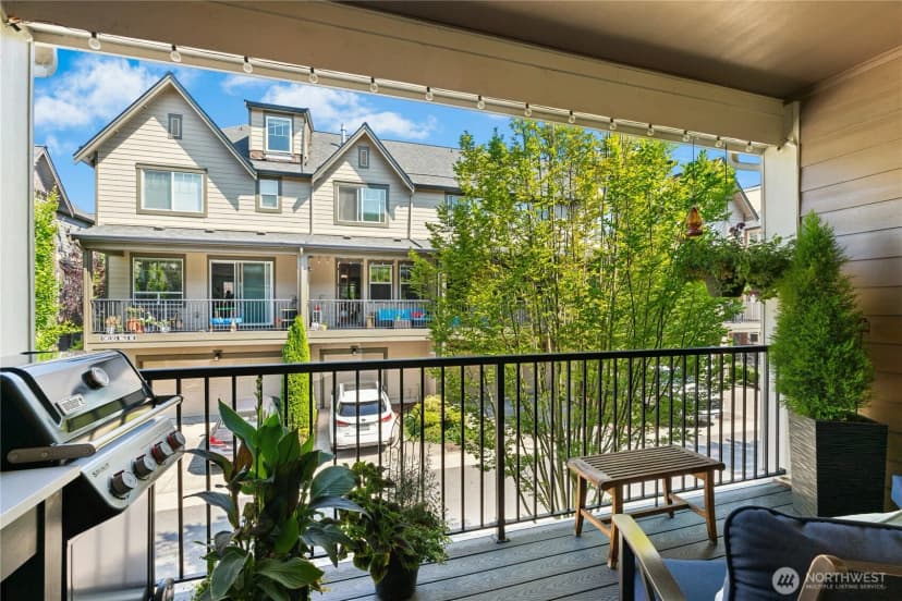 Property photo for 1340 Brooklyn Walk Ne, Issaquah photo 22