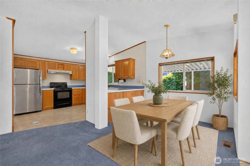 Property photo for 23825 15th Avenue Se #302, Bothell photo 3