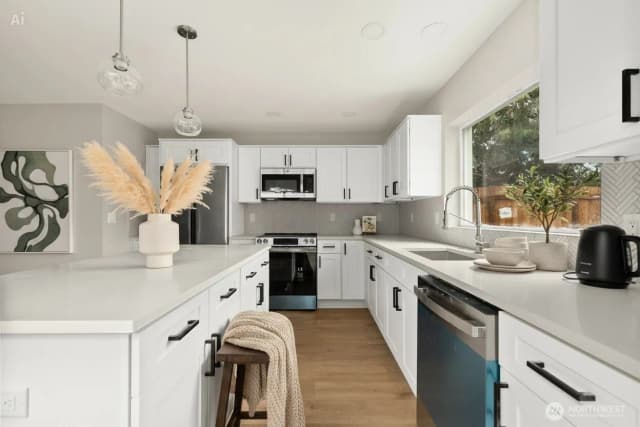 Property photo for 1404 N 136th Street, Seattle photo 4