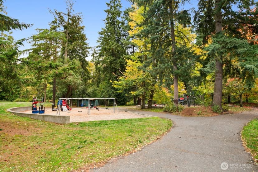 Property photo for 1404 N 136th Street, Seattle photo 15