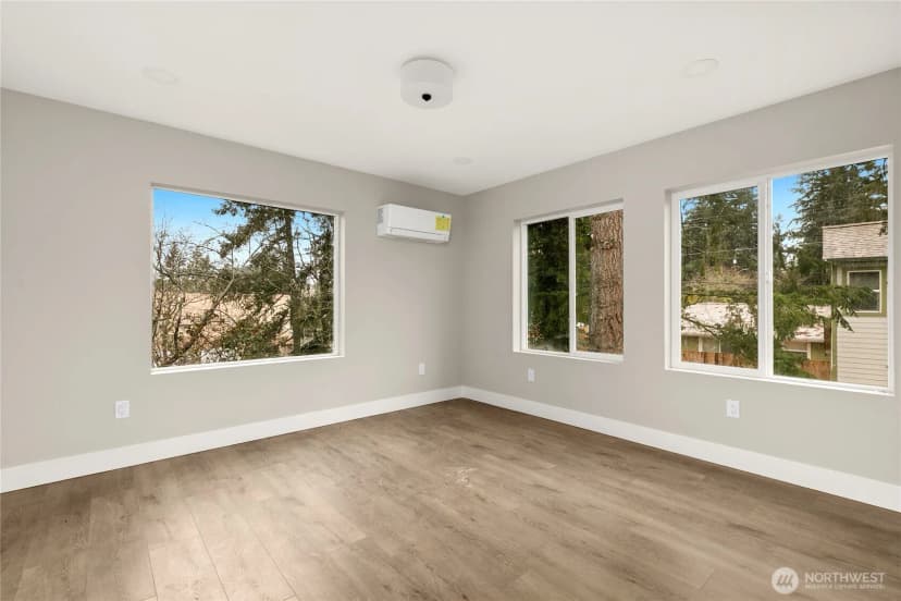 Property photo for 1404 N 136th Street, Seattle photo 9