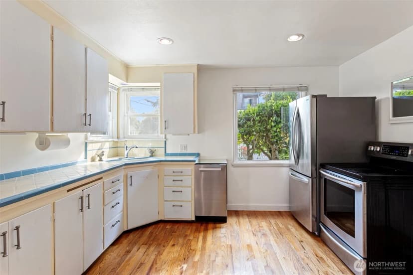 Property photo for 8337 27th Avenue Nw, Seattle photo 11