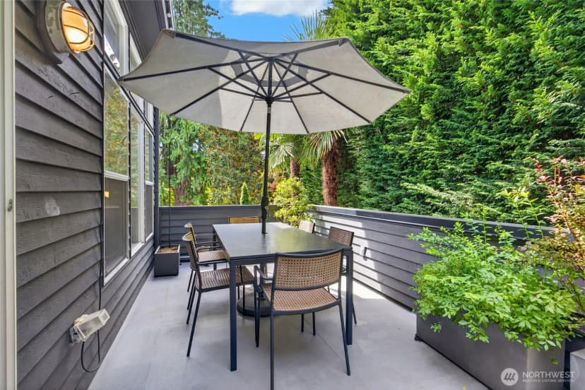 Property photo for 2518 E Roy Street, Seattle photo 32