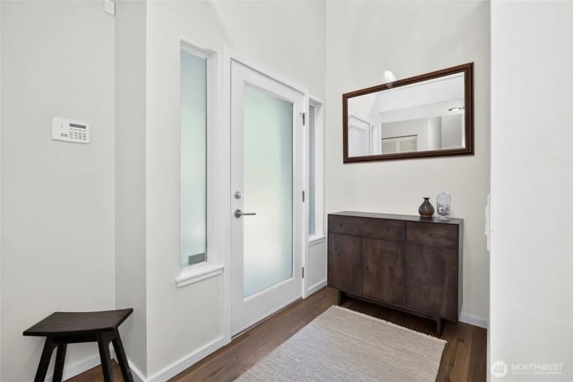 Property photo for 2518 E Roy Street, Seattle photo 5