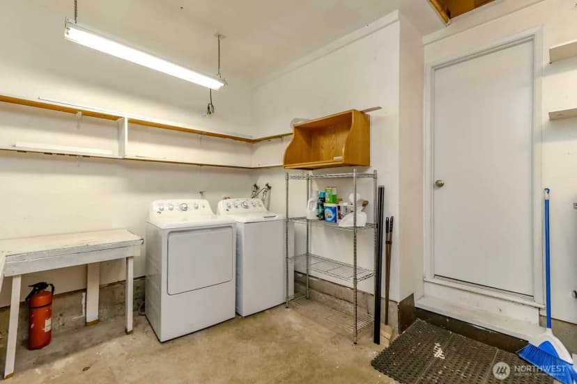 Property photo for 30303 6th Avenue Sw, Federal Way photo 18