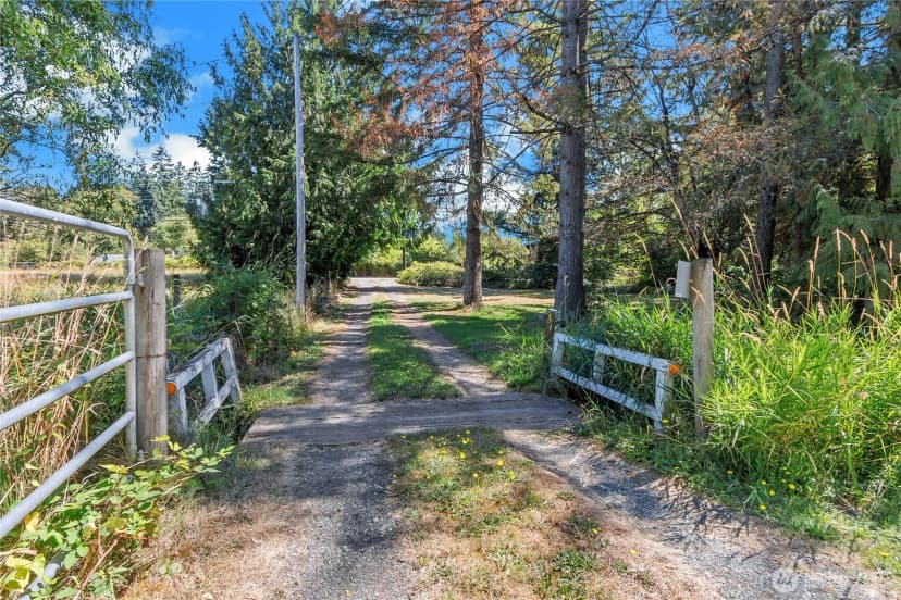 Property photo for 18404 14th Avenue E, Spanaway photo 9