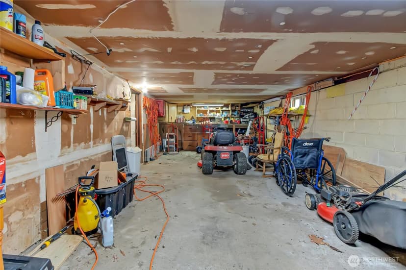 Property photo for 18404 14th Avenue E, Spanaway photo 29