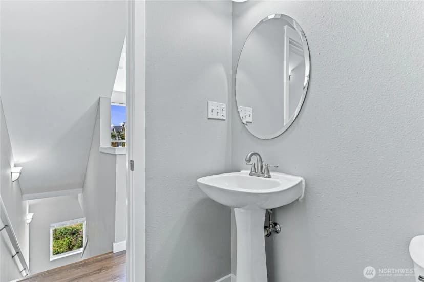 Property photo for 1771 25th Avenue Ne, Issaquah photo 6