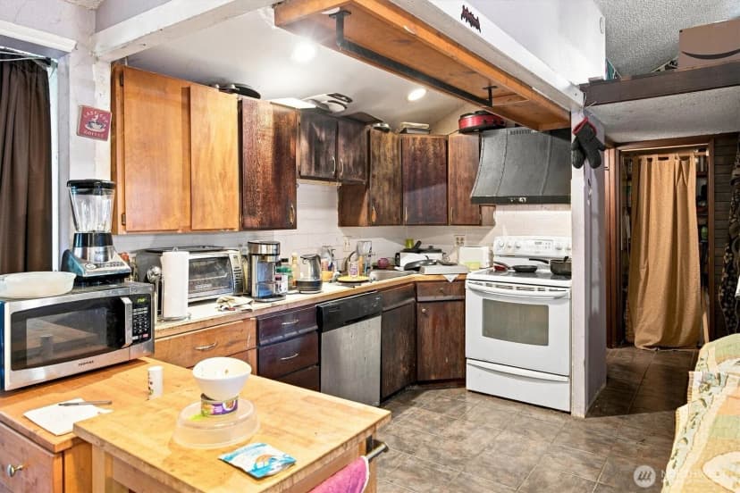 Property photo for 6346 21st Avenue Sw, Seattle photo 6