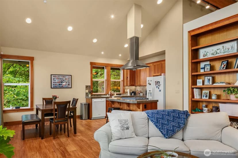 Property photo for 1624 Mallard Lane, Bellevue photo 29
