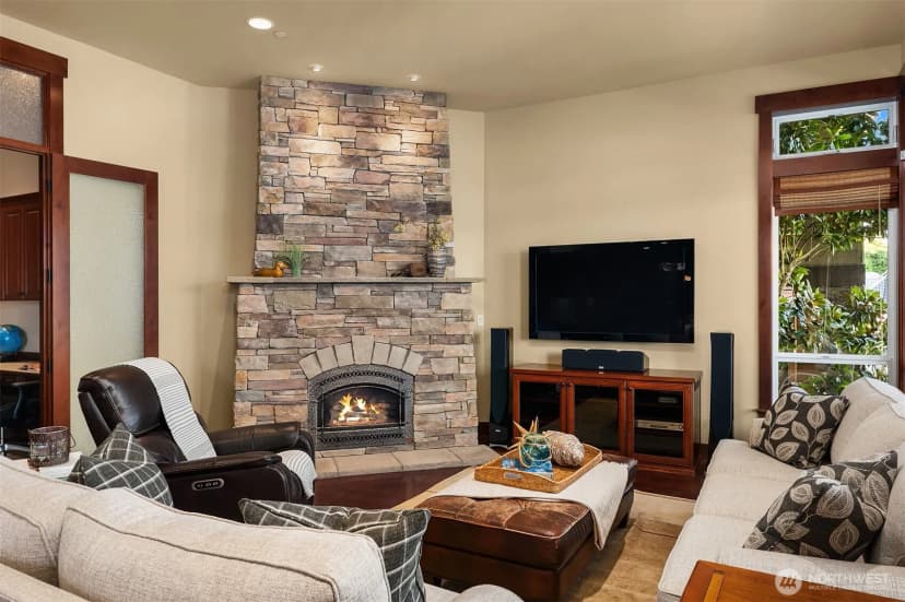 Property photo for 1624 Mallard Lane, Bellevue photo 13