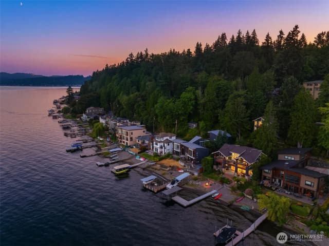 Property photo for 1624 Mallard Lane, Bellevue photo 2