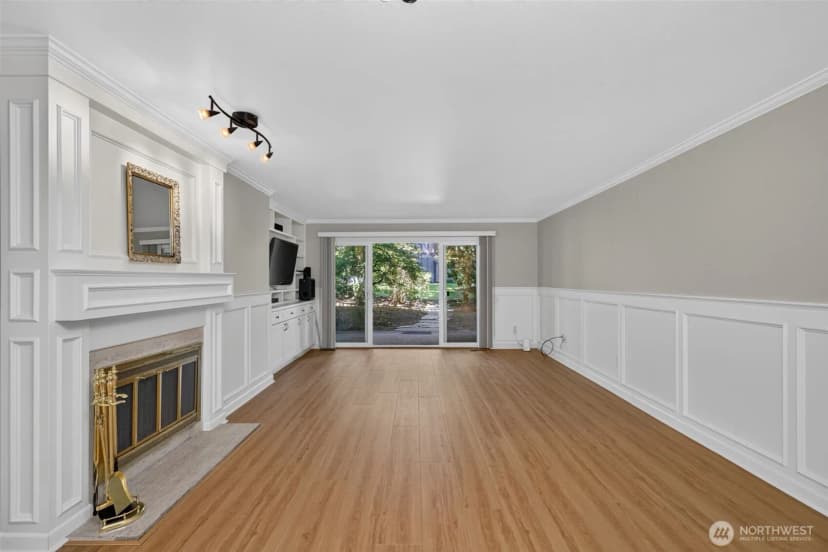 Property photo for 13730 15th Avenue Ne #a102, Seattle photo 11
