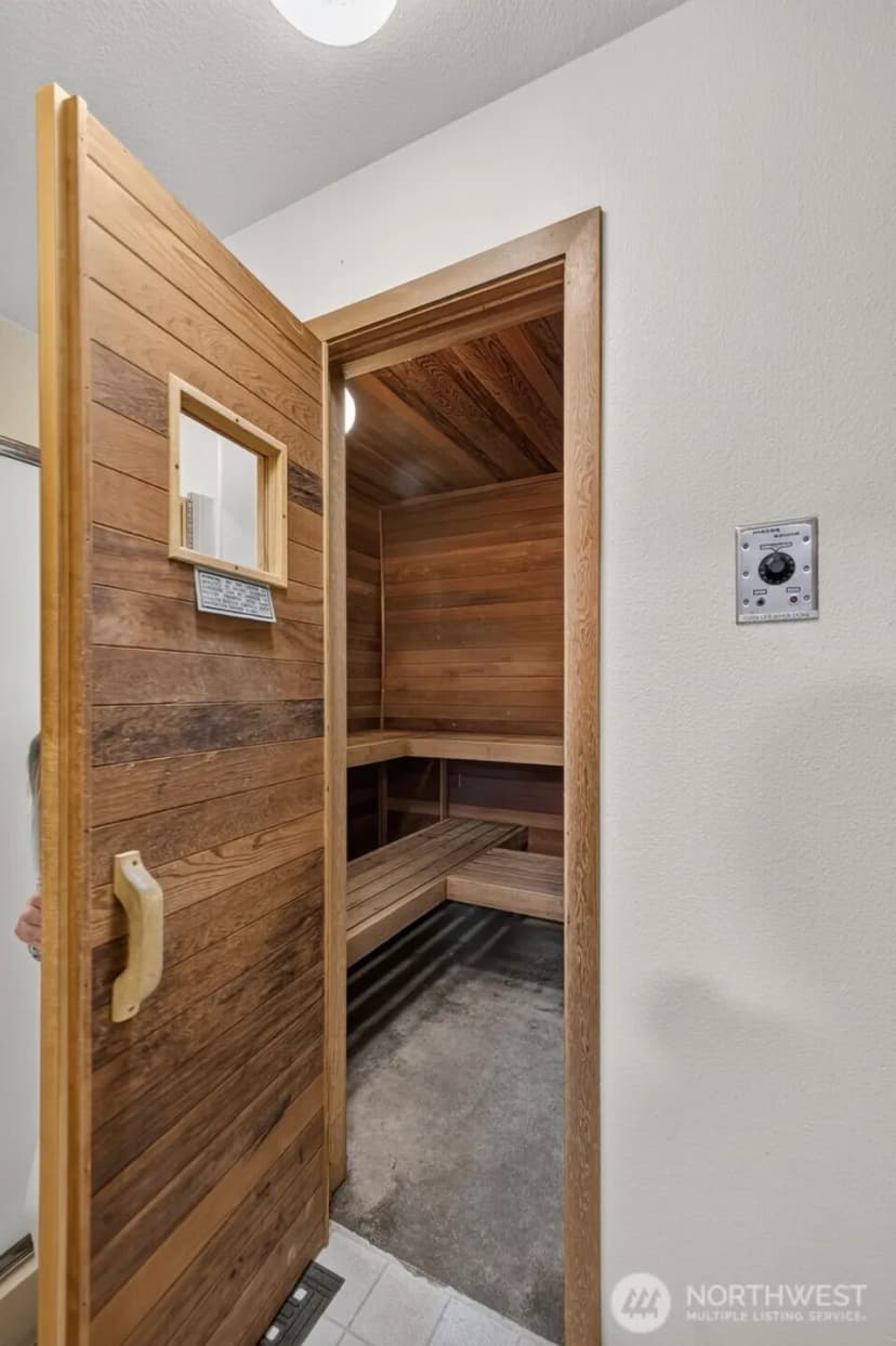 Property photo for 13730 15th Avenue Ne #a102, Seattle photo 36