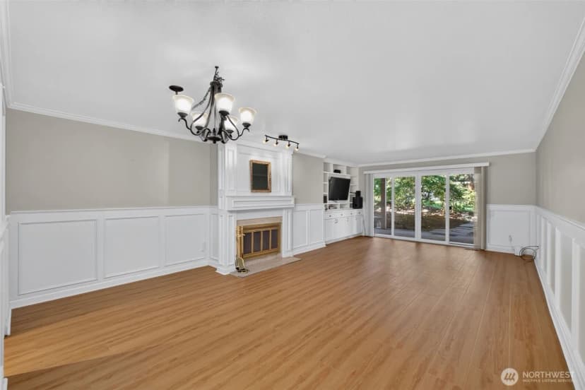 Property photo for 13730 15th Avenue Ne #a102, Seattle photo 9