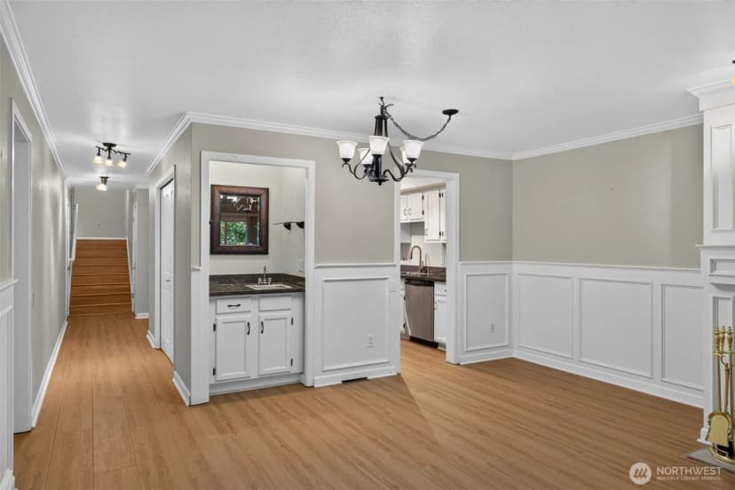 Property photo for 13730 15th Avenue Ne #a102, Seattle photo 8