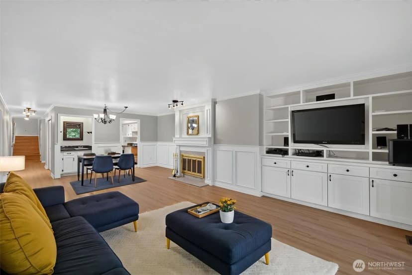 Property photo for 13730 15th Avenue Ne #a102, Seattle photo 12