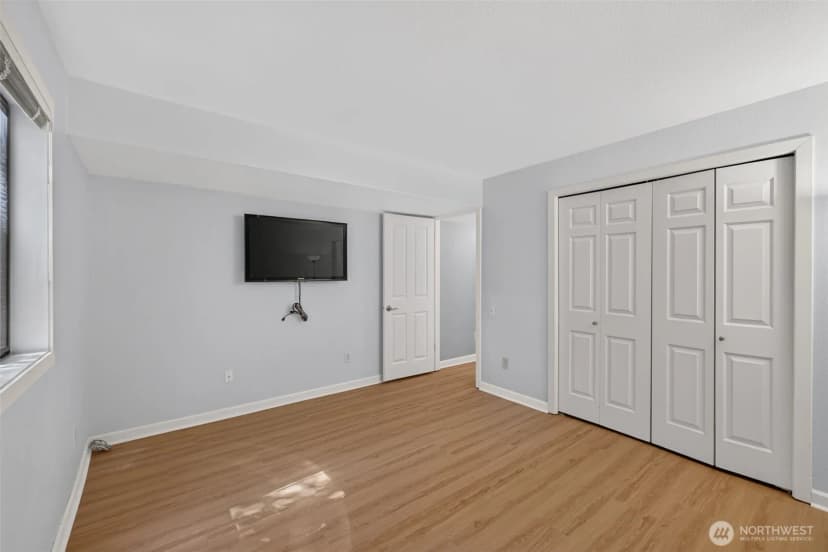 Property photo for 13730 15th Avenue Ne #a102, Seattle photo 25