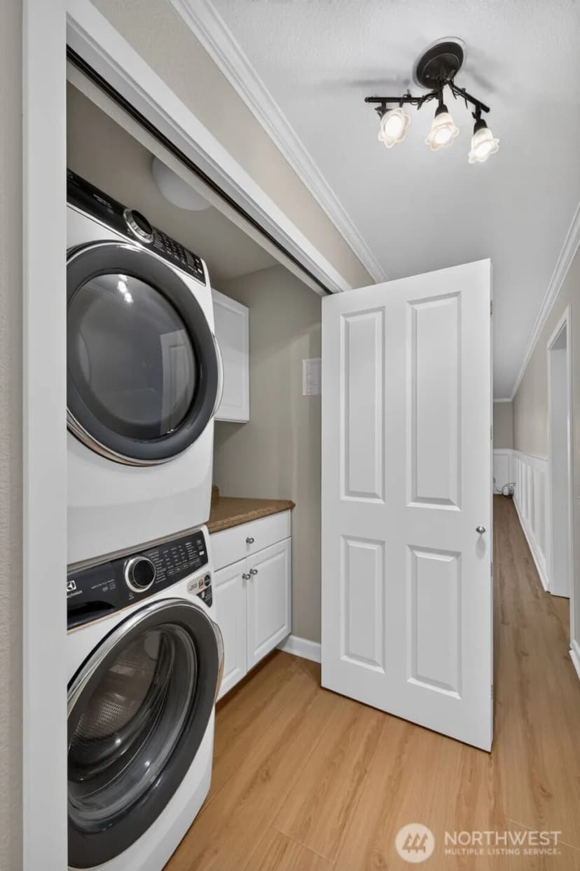 Property photo for 13730 15th Avenue Ne #a102, Seattle photo 16
