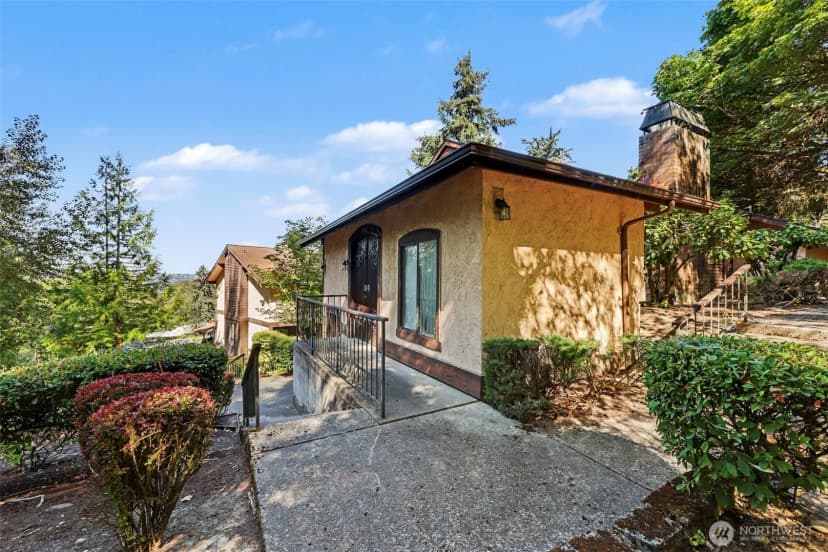 Property photo for 140 Summit Avenue N #a-7, Kent photo 18