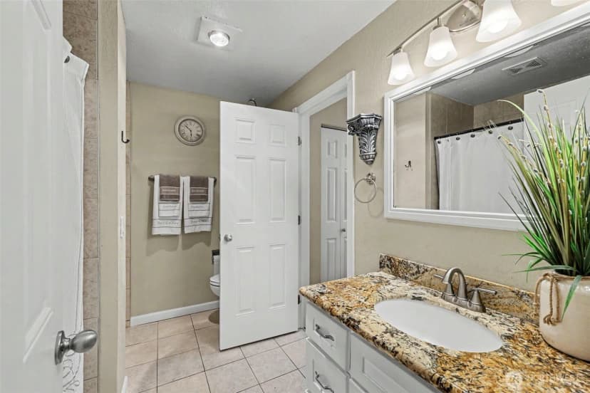 Property photo for 140 Summit Avenue N #a-7, Kent photo 14