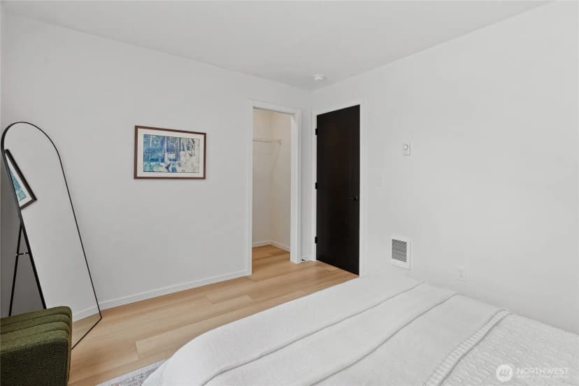 Property photo for 4540 40th Avenue Sw, Seattle photo 19