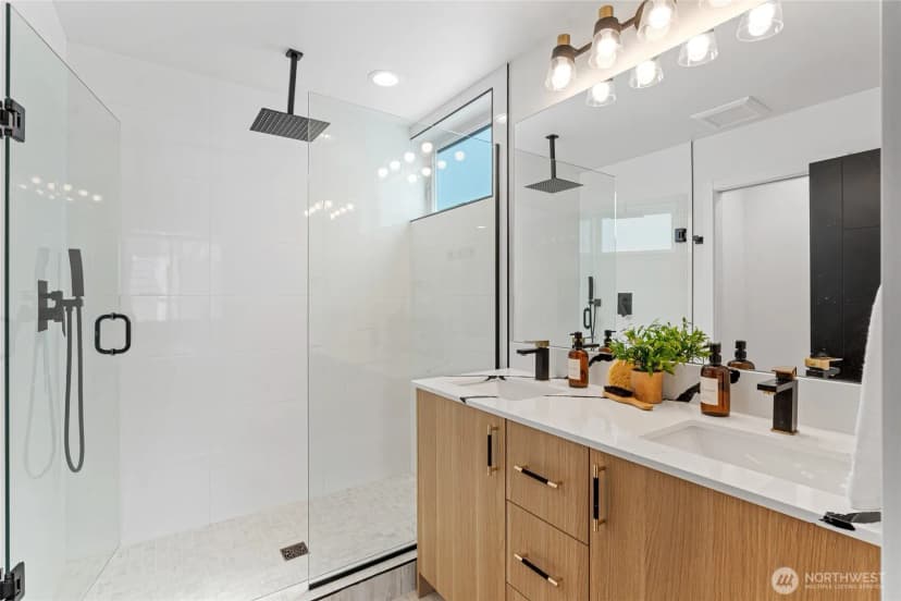 Property photo for 4540 40th Avenue Sw, Seattle photo 26
