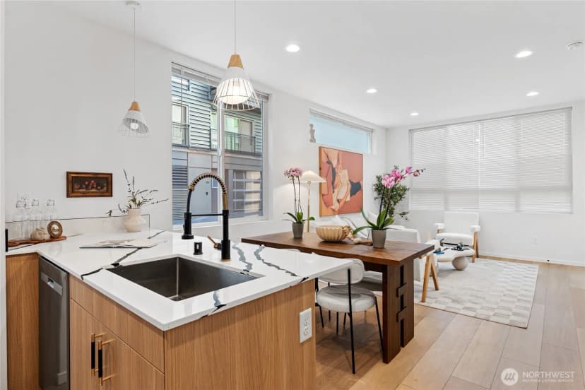 Property photo for 4540 40th Avenue Sw, Seattle photo 12