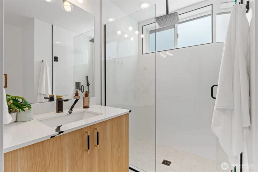 Property photo for 4540 40th Avenue Sw, Seattle photo 16