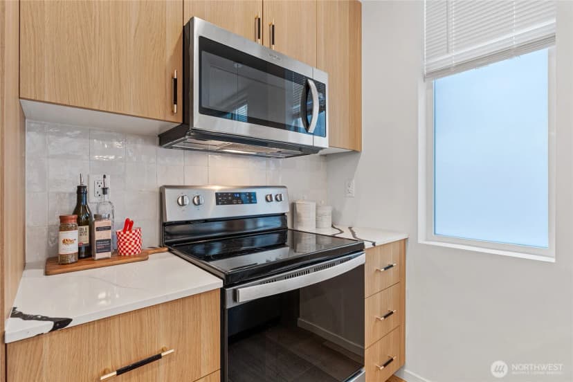 Property photo for 4540 40th Avenue Sw, Seattle photo 13