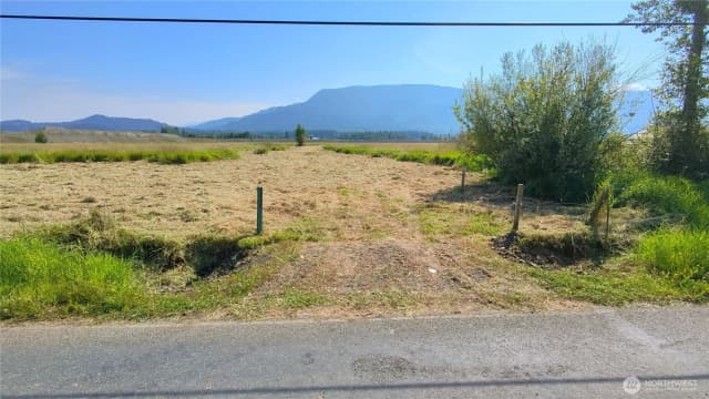 Property photo for 7660 Oat Coles Rd, Everson
