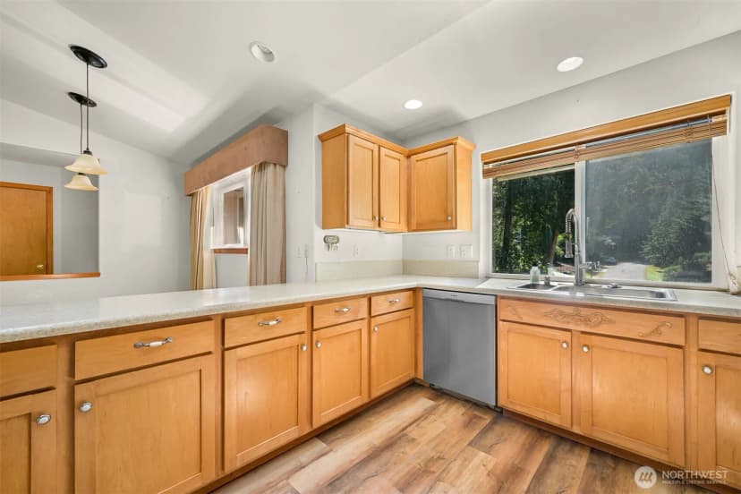 Property photo for 55 Lake Louise Drive, Bellingham photo 14