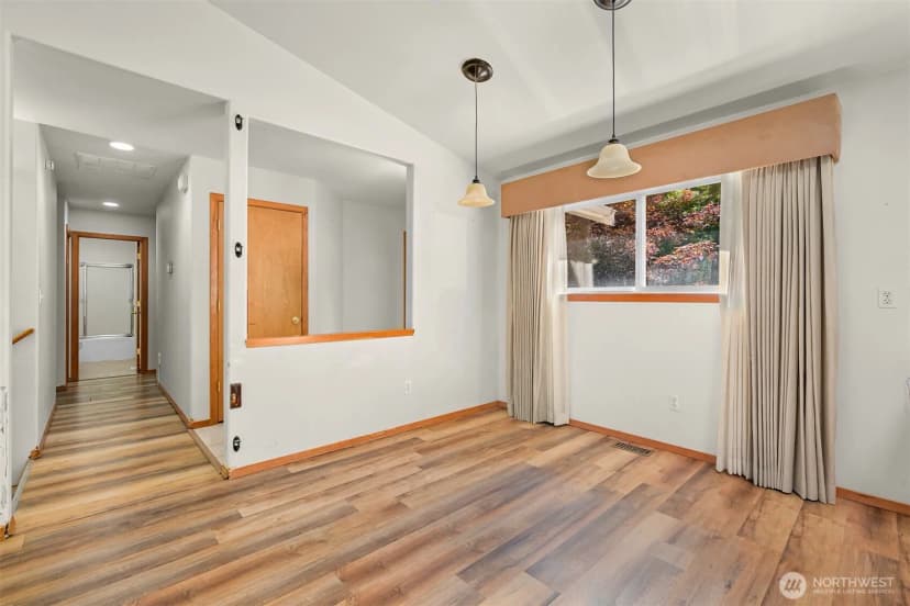 Property photo for 55 Lake Louise Drive, Bellingham photo 20