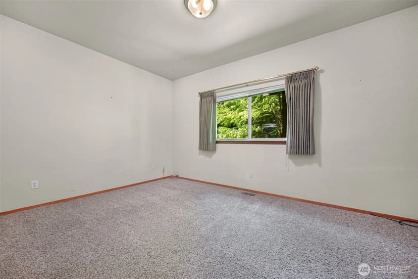 Property photo for 55 Lake Louise Drive, Bellingham photo 21