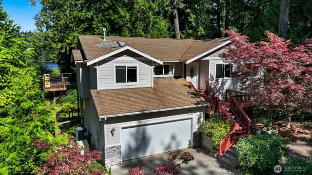 Property photo for 55 Lake Louise Drive, Bellingham photo 2