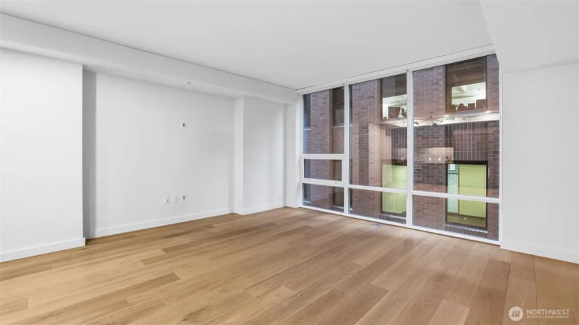 Property photo for 121 Stewart Street #905, Seattle photo 11
