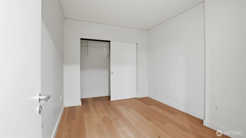 Property photo for 121 Stewart Street #905, Seattle photo 12