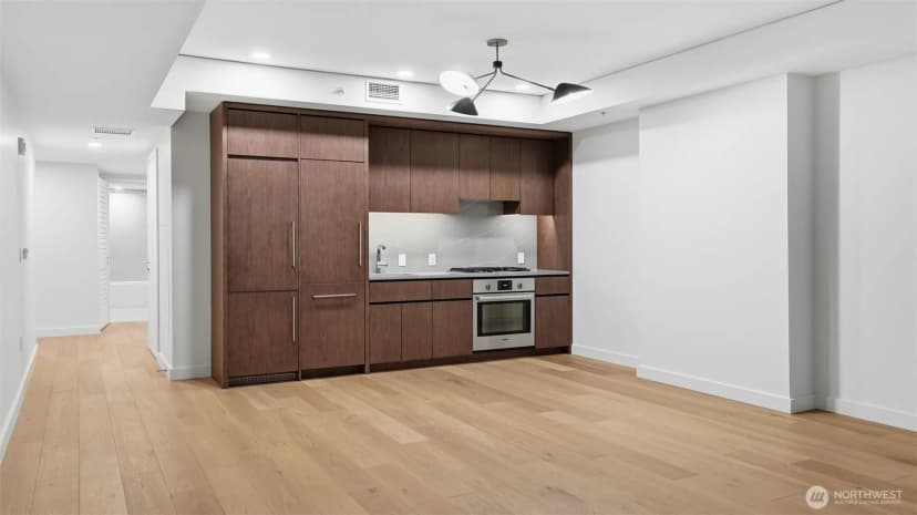 Property photo for 121 Stewart Street #905, Seattle photo 8
