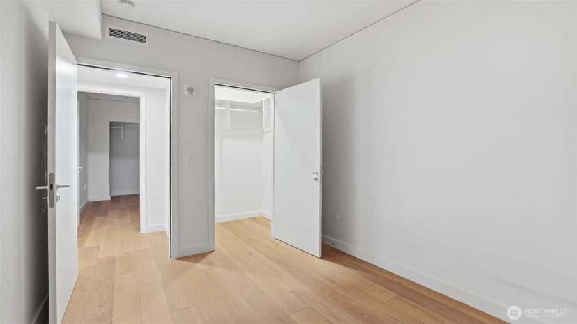 Property photo for 121 Stewart Street #905, Seattle photo 14