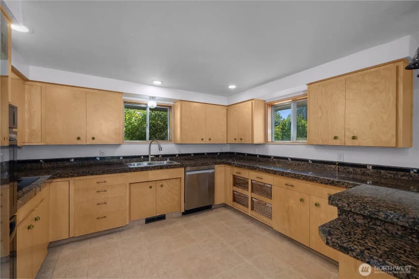Property photo for 4110 Baker Ames Road Ne, Olympia photo 16