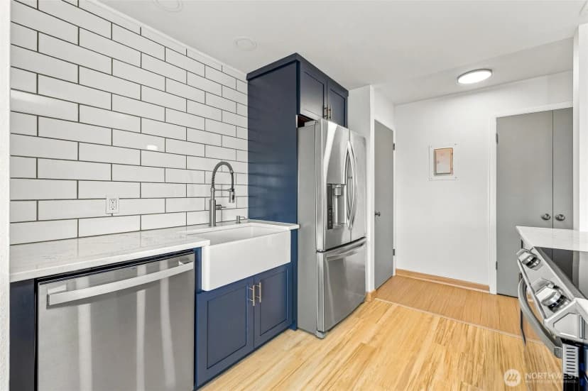 Property photo for 924 N Garden Street #203, Bellingham photo 6