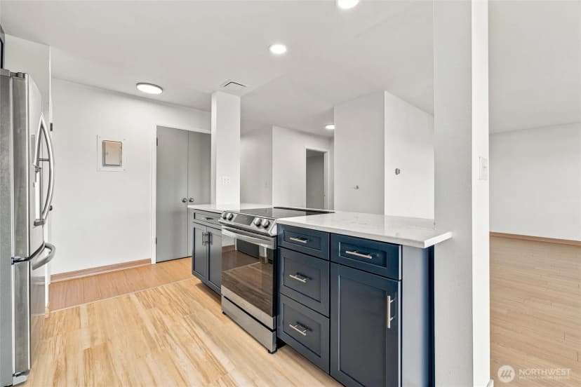 Property photo for 924 N Garden Street #203, Bellingham photo 7