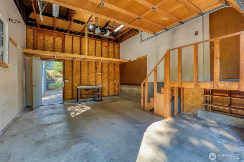 Property photo for 13715 26th Avenue Ne, Seattle photo 22