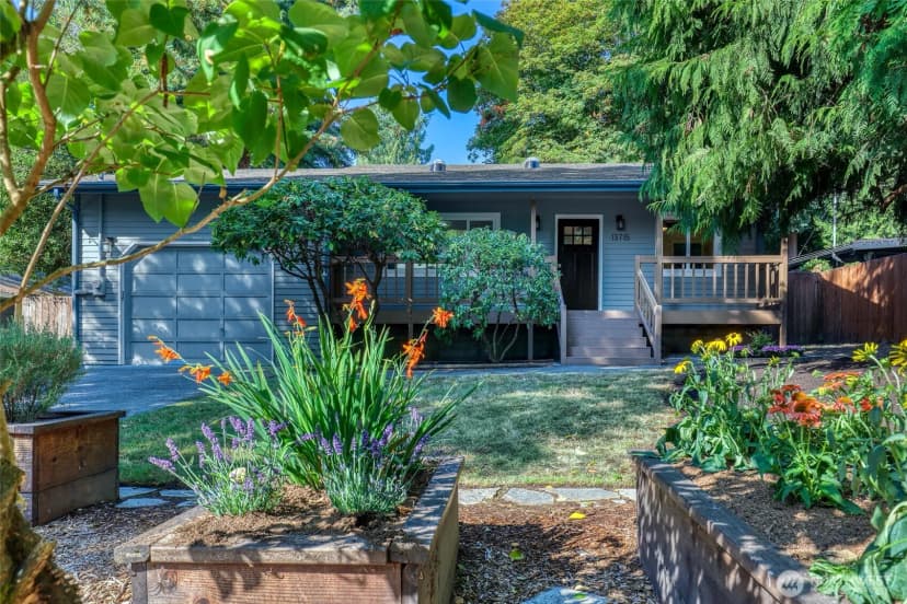 Property photo for 13715 26th Avenue Ne, Seattle photo 24