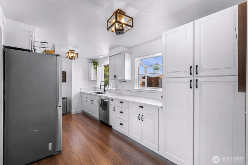 Property photo for 1015 S 25th Street, Mount Vernon photo 14