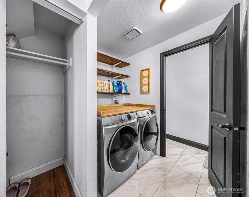 Property photo for 1015 S 25th Street, Mount Vernon photo 23