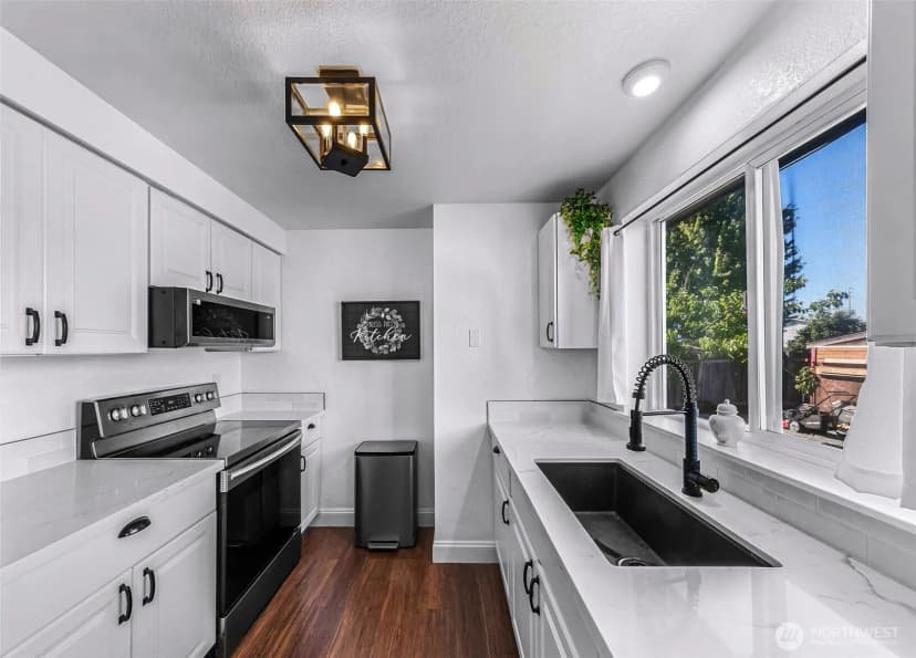 Property photo for 1015 S 25th Street, Mount Vernon photo 11