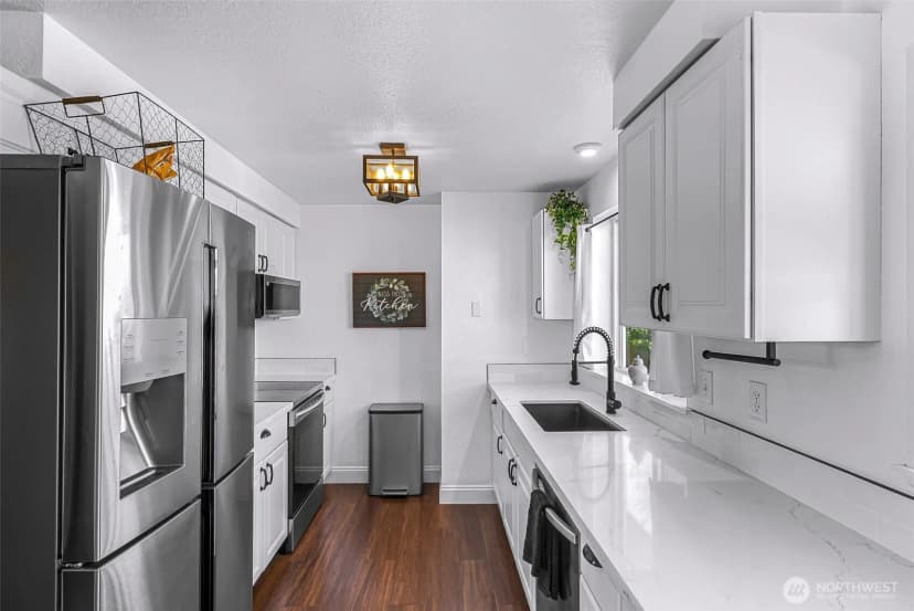Property photo for 1015 S 25th Street, Mount Vernon photo 13