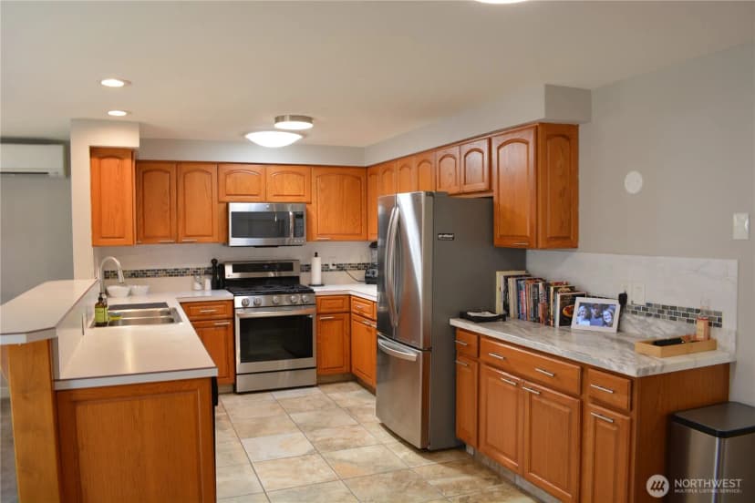 Property photo for 520 Sw 4th Avenue Sw, Oak Harbor photo 8
